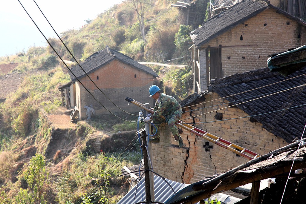 6 大古坳村高压线网升级改造(2009)大古坳村.jpg 6 大古坳村高压线网升级改造(2009)大古坳村.jpg